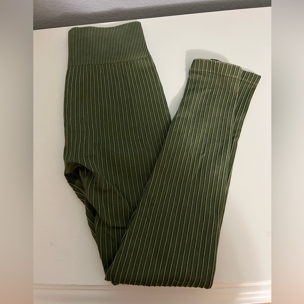 Ashy Bines Baseline Align seamless tights, size xs-s